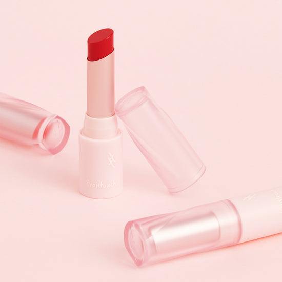 Make Mood Velvet Lipstick #5 Detail Red